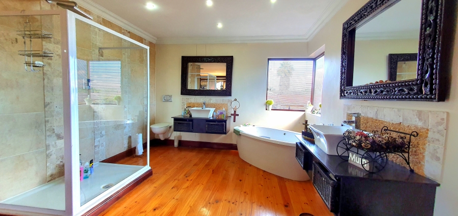 4 Bedroom Property for Sale in Strelitzia Park Eastern Cape